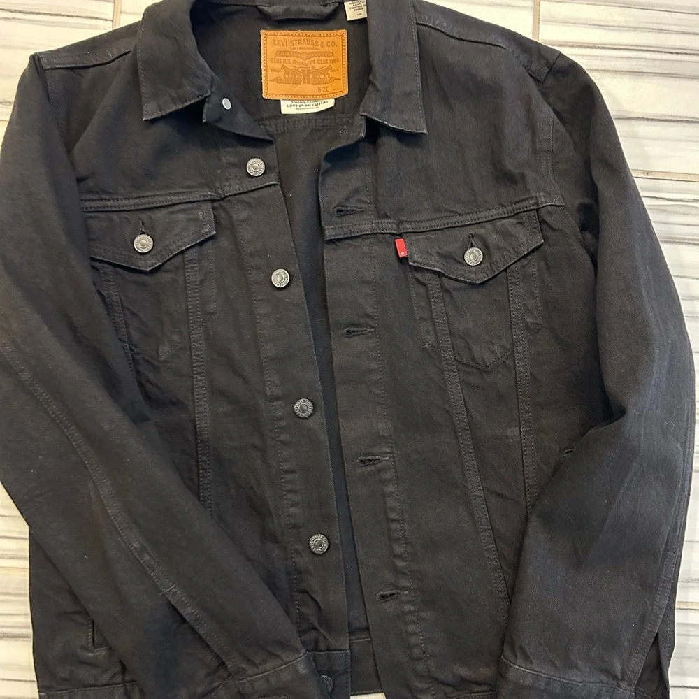 NWOT Levi's Black Denim Jacket for Men - Picture 2 of 7